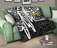 Hawaii Premium Quilt- Kanaka Maoli With Polynesian Pattern In Heartbeat Style (Black,White) - Polynesian Pride