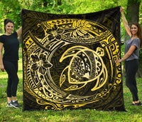 Hawaiian Turtle Polynesian Yellow Premium Quilt Yellow - Polynesian Pride