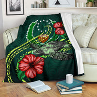 Pohnpei Polynesian Premium Blanket - Green Turtle Hibiscus White - Polynesian Pride