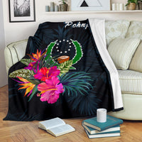 Pohnpei Micronesia Premium Blanket - Tropical Flower White - Polynesian Pride