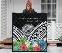 American Samoa Premium Quilt - American Samoa Coat of Arms & Polynesian Tropical Flowers White - Polynesian Pride