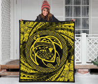 Hawaiian Kanaka Honu Hibiscus Tornando Yellow Polynesian Premium Quilt - Polynesian Pride