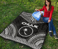 Chuuk Premium Quilt - Chuuk Flag Polynesian Chief Black Version - Polynesian Pride