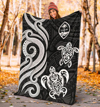 Guam Polynesian Premium Blanket - White Tentacle Turtle - Polynesian Pride