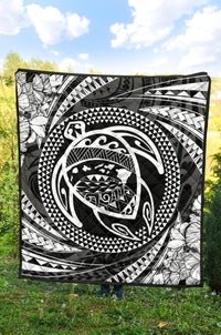 Hawaiian Kanaka Honu Hibiscus Tornando White Polynesian Premium Quilt - Polynesian Pride