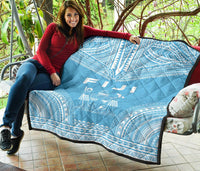 Fiji Premium Quilt - Fiji Coat Of Arms Polynesian Chief Light Blue Version - Polynesian Pride