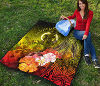 Vanuatu Premium Quilt - Humpback Whale with Tropical Flowers (Yellow) - Polynesian Pride