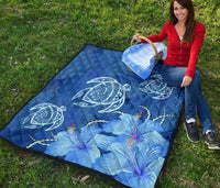 Hawaii Blue Hibiscus Turtle Polynesian Premium Quilt - Polynesian Pride