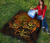 Hawaii Turtle Ohana Hibiscus Poly Premium Quilt Yellow - Polynesian Pride