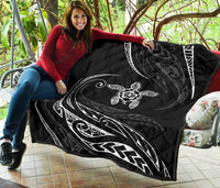 Hawaii Turtle Hibicus Premium Quilt - Frida Style - White - Polynesian Pride