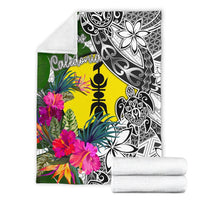 New Caledonia Premium Blanket White - Turtle Plumeria Banana Leaf - Polynesian Pride
