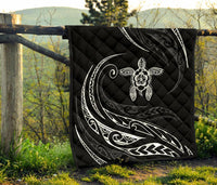 Hawaii Turtle Hibicus Premium Quilt - Frida Style - White - Polynesian Pride