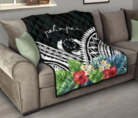 Pohnpei Premium Quilt - Pohnpei Coat of Arms & Polynesian Tropical Flowers White - Polynesian Pride