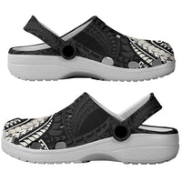 Aloha Hawaii Kalo Pikake Lei Clogs Shoes Chest Tattoo Black Hawaiian Pattern LT14 - Polynesian Pride
