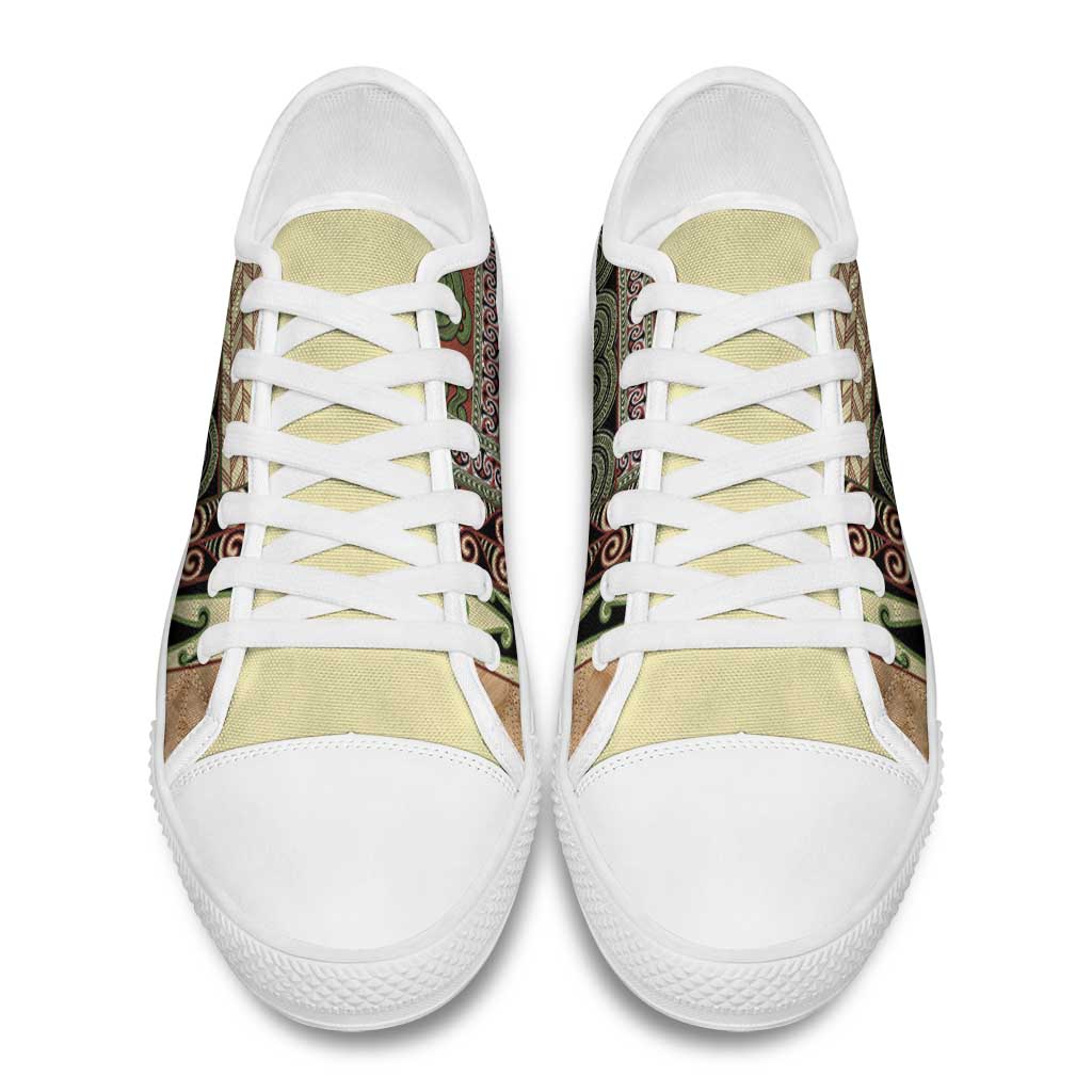 Beige Aotearoa Kowhaiwhai Pattern Low Top Shoes NZ Maori Quilt Style - Polynesian Pride