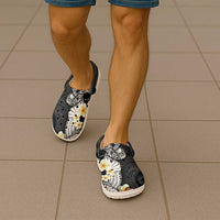Black Samoa Tattoo Clogs Shoes Plumeria Samoan Ocean Tatau Pattern - Polynesian Pride