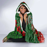 Mele Kalikimaka Shaka Santa Hooded Blanket Hawaiian Surf Christmas Design with Aloha Spirit - Polynesian Pride