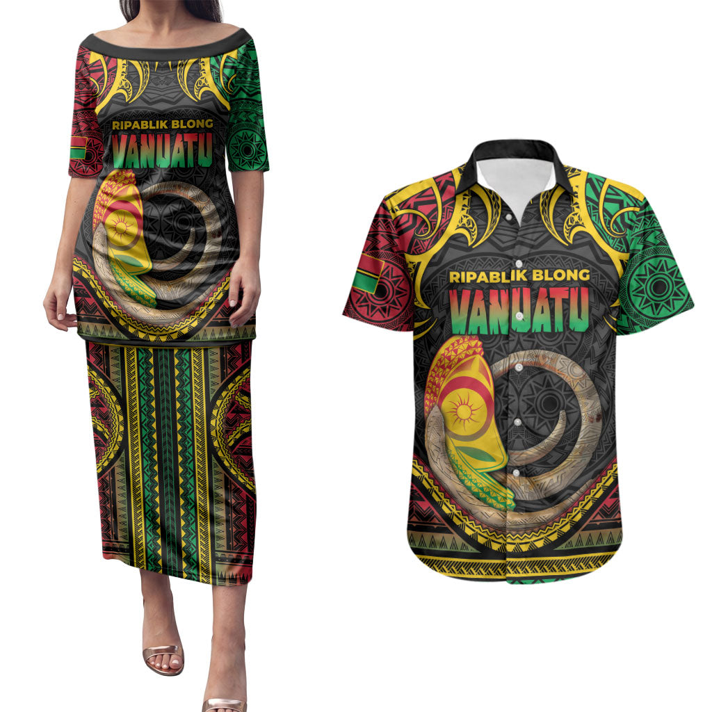 Vanuatu Language Week Couples Matching Puletasi and Hawaiian Shirt Boar Tusk Warrior Tribal Floral Pattern DT05 Black - Polynesian Pride