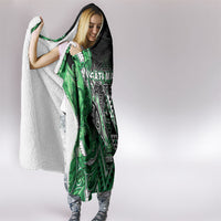Aotearoa Ngati Maniapoto Hooded Blanket Maori Tribal Green Paua Shell Pattern DT05 - Polynesian Pride