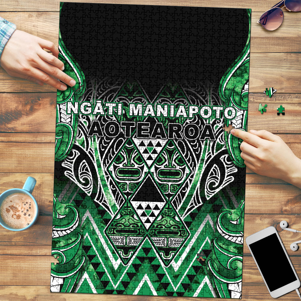 Aotearoa Ngati Maniapoto Puzzle Maori Tribal Green Paua Shell Pattern DT05 Green - Polynesian Pride