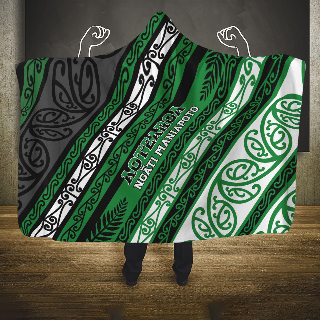 Aotearoa Ngati Maniapoto Hooded Blanket New Zealand Maori Tribal Fern Pattern