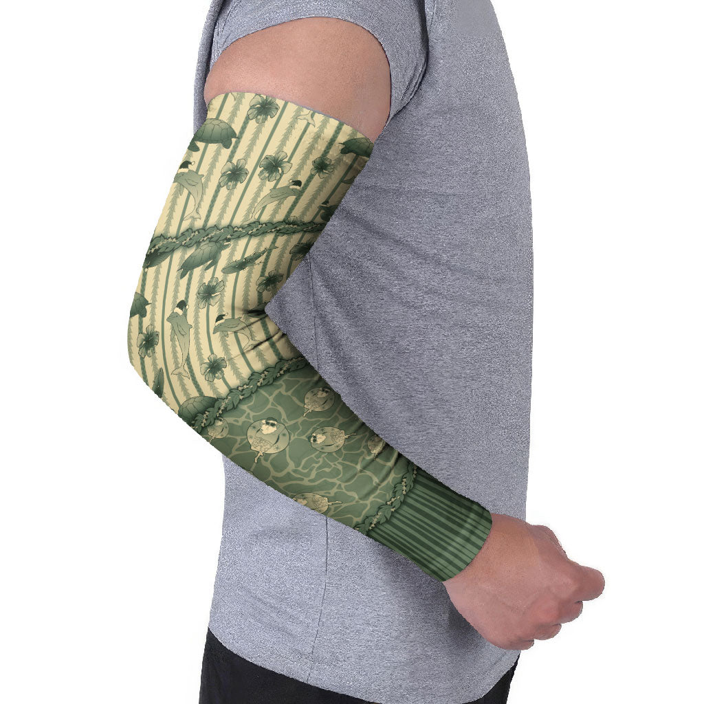 Hawaii Christmas In July Arm Sleeves Olive Green Mele Kalikimaka Sea Animals DT05 - Polynesian Pride
