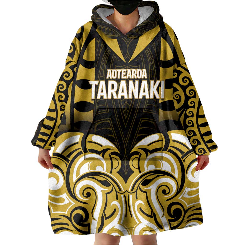 Custom Aotearoa Taranaki Wearable Blanket Hoodie Maori Pattern New Zealand - Polynesian Pride