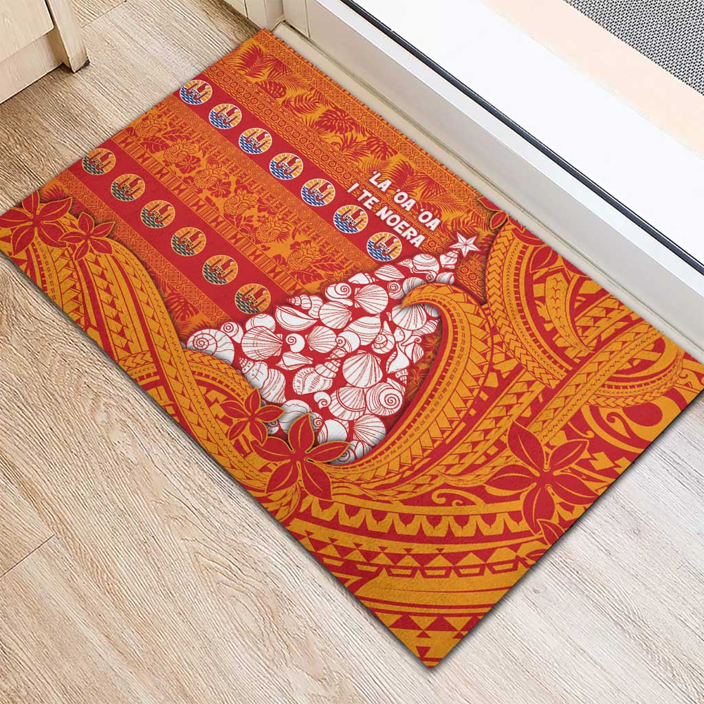 French Polynesia Christmas Rubber Doormat Seashell Xmas Tree Tribal Waves - Polynesian Pride