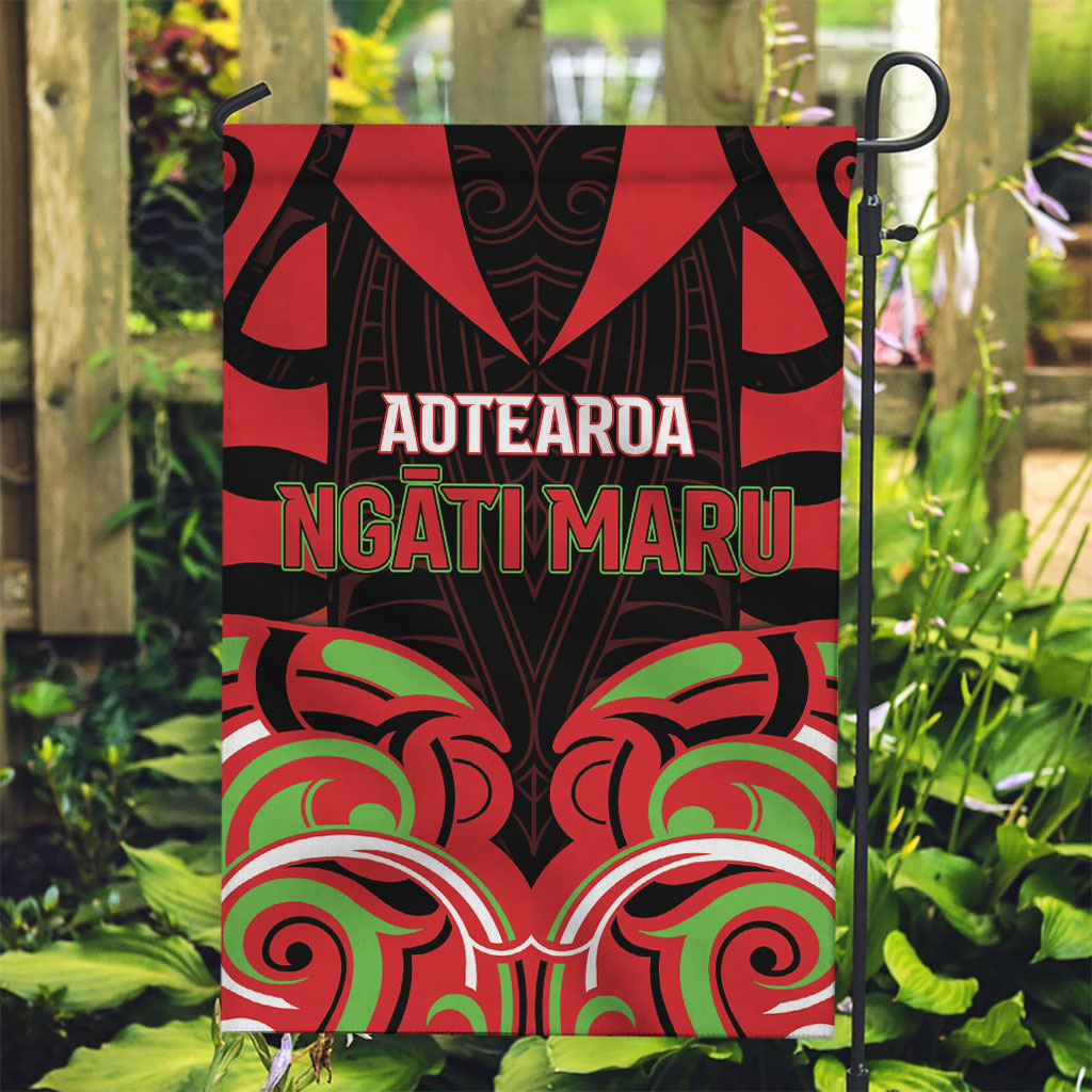 Aotearoa Ngati Maru Garden Flag New Zealand Traditional Maori Pattern DT05 Garden Flag Red - Polynesian Pride