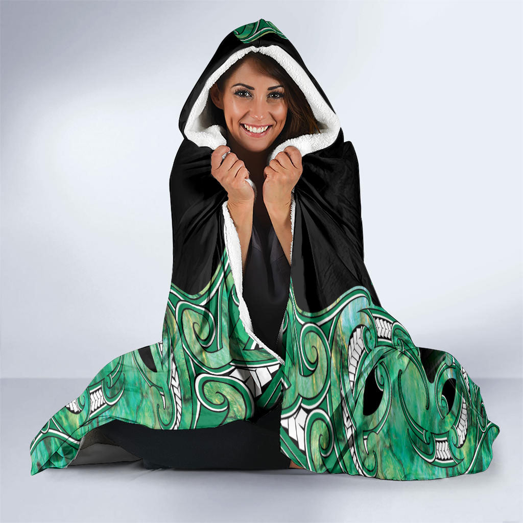 Aotearoa Ngati Awa Hooded Blanket Maori Tribal Green Marble Paua Shell Pattern DT05 - Polynesian Pride