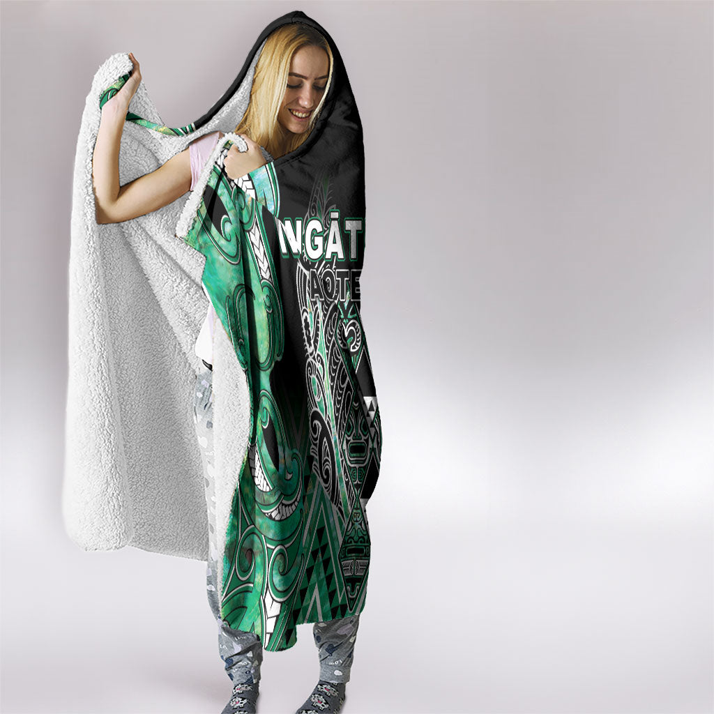 Aotearoa Ngati Awa Hooded Blanket Maori Tribal Green Marble Paua Shell Pattern DT05 - Polynesian Pride