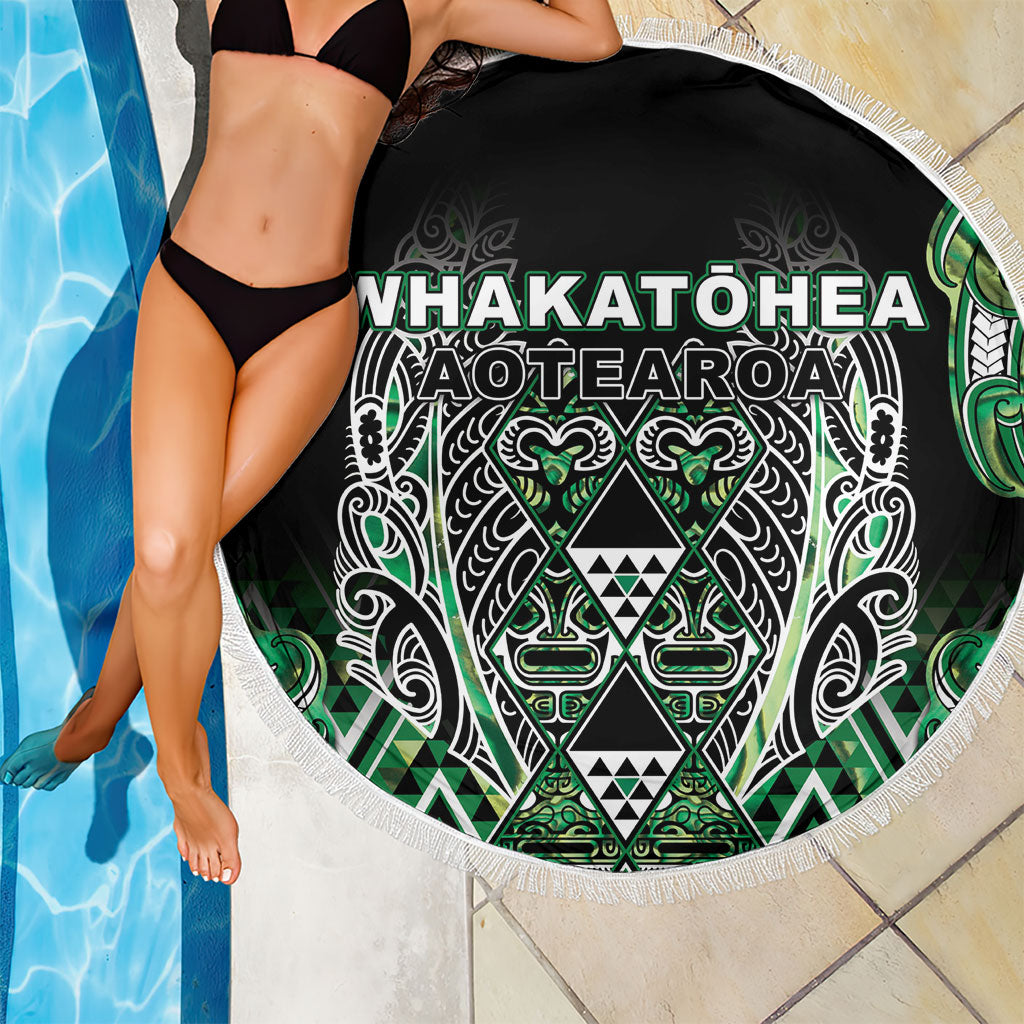 Aotearoa Whakatohea Beach Blanket Maori Tribal Green Abalone Paua Shell Pattern DT05 - Polynesian Pride