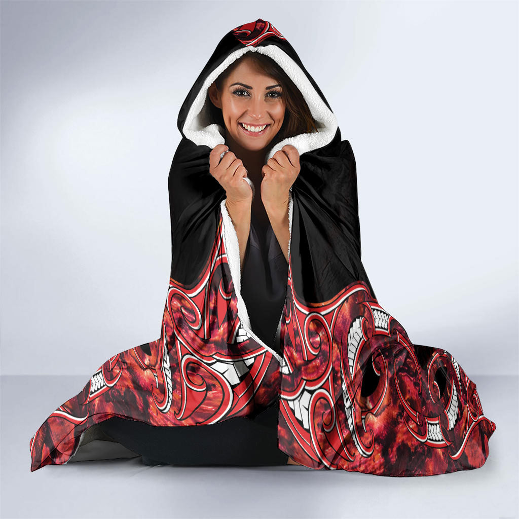 Aotearoa Ngapuhi Hooded Blanket Maori Red Tribal Paua Shell Pattern DT05 - Polynesian Pride