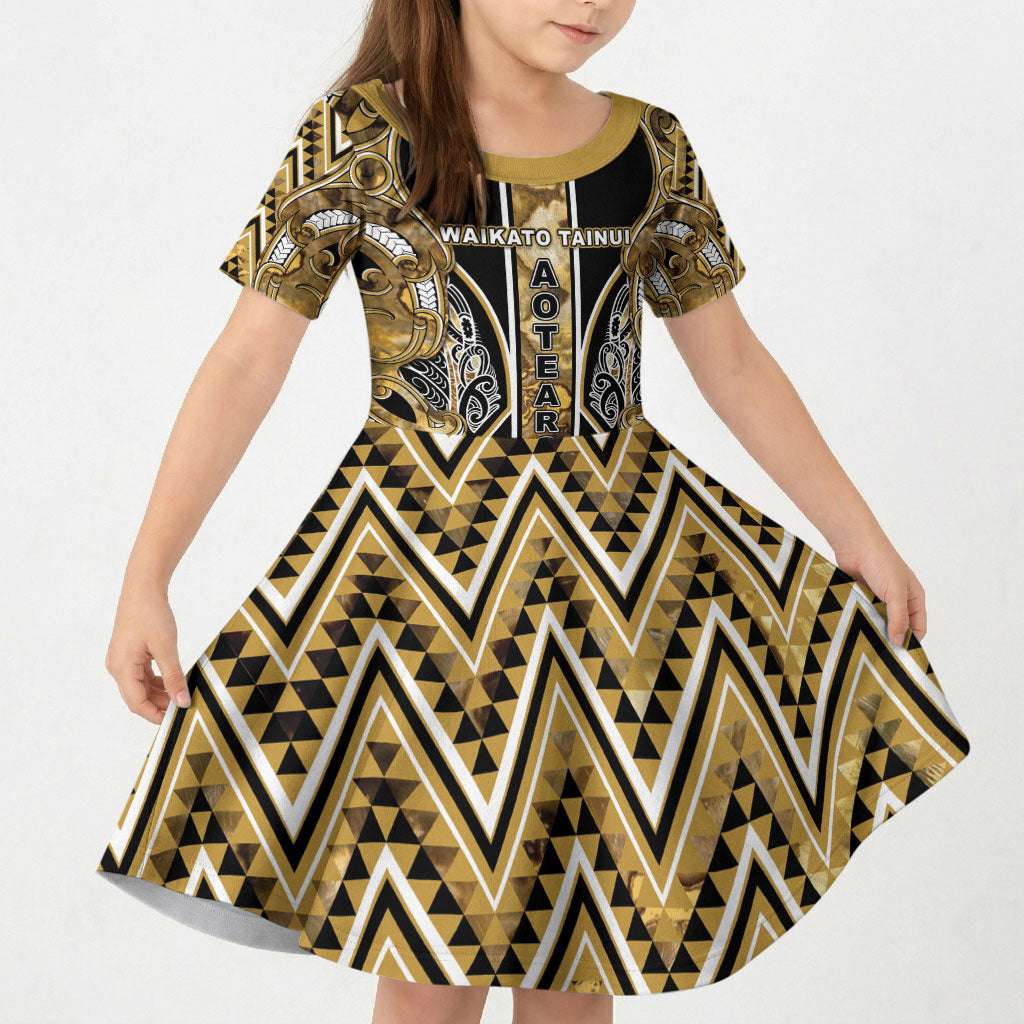 Aotearoa Waikato Tainui Kid Short Sleeve Dress Maori Light Gold Tribal Paua Shell Pattern DT05 KID Yellow - Polynesian Pride