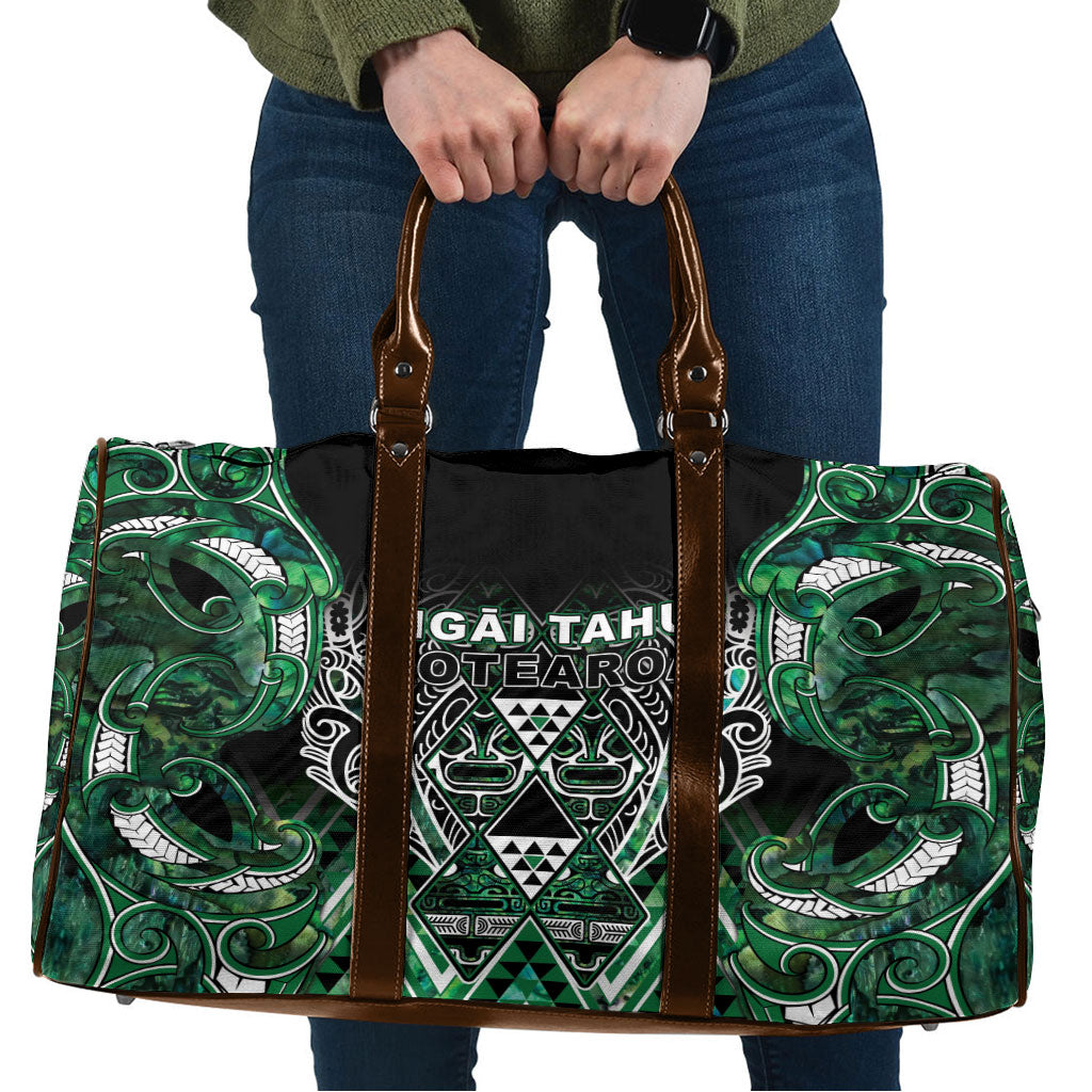 Aotearoa Ngai Tahu Travel Bag Maori Tribal Dark Green Paua Shell Pattern DT05 Green - Polynesian Pride