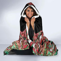 Aotearoa Ngai Tuhoe Hooded Blanket Maori Tribal Red And Green Paua Shell Pattern DT05 - Polynesian Pride