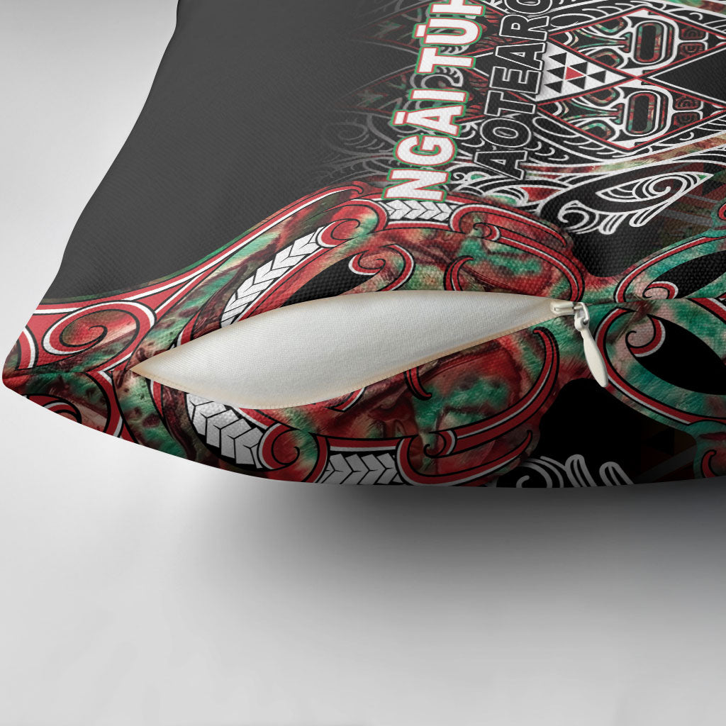 Aotearoa Ngai Tuhoe Pillow Cover Maori Tribal Red And Green Paua Shell Pattern DT05 - Polynesian Pride