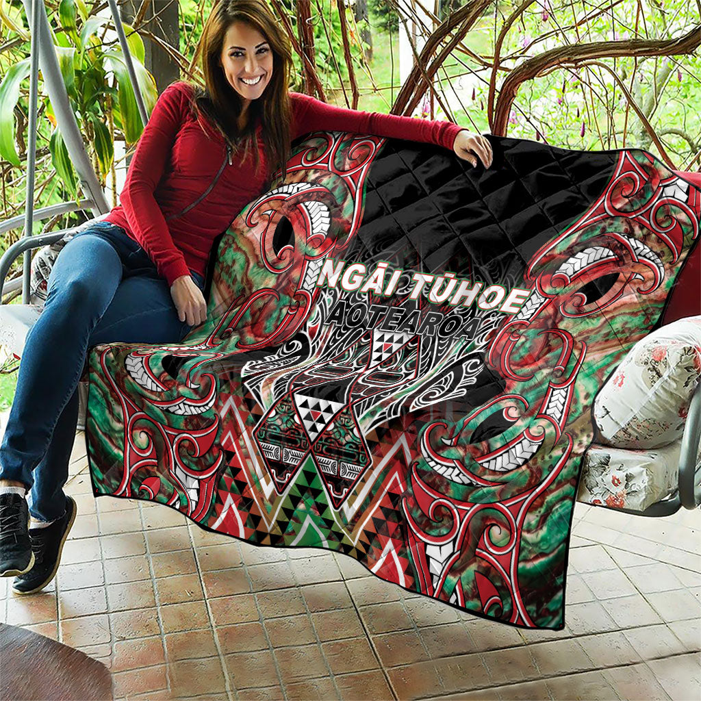 Aotearoa Ngai Tuhoe Quilt Maori Tribal Red And Green Paua Shell Pattern DT05 - Polynesian Pride