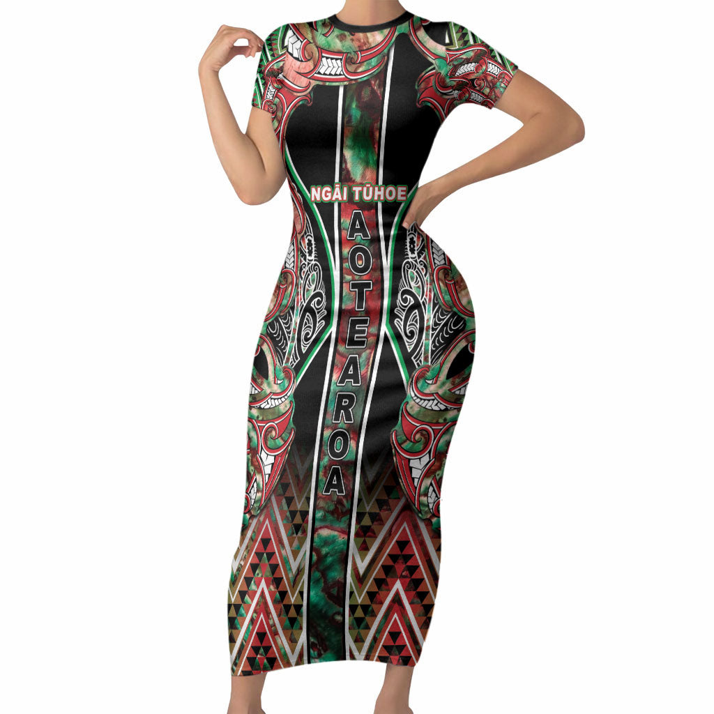 Aotearoa Ngai Tuhoe Short Sleeve Bodycon Dress Maori Tribal Red And Green Paua Shell Pattern DT05 Long Dress Red - Polynesian Pride