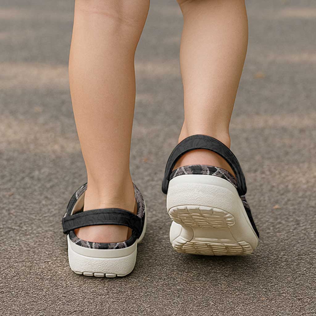 Hawaii Maile Lei Clogs Shoes Aloha Grayscale Color