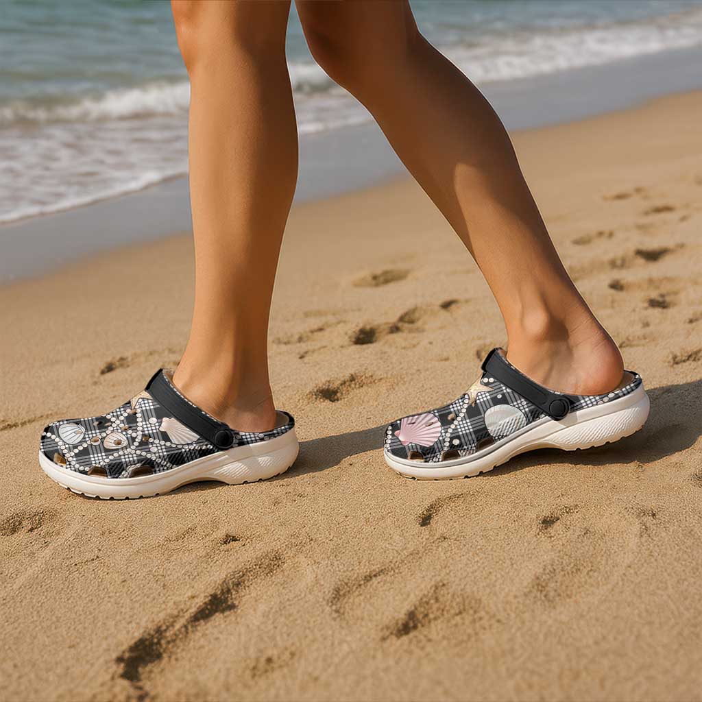 Hawaiian Ocean Seashells Clogs Shoes Black Palaka Pattern