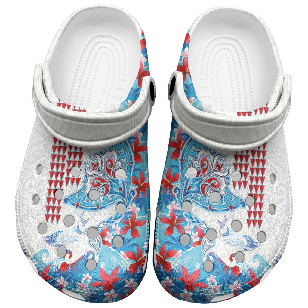 Hawaiian Tribal Manta Ray Clogs Shoes Kakau Tattoo and Flowers Surfing Waves Pattern Ocean Color LT03 Multicolor - Polynesian Pride