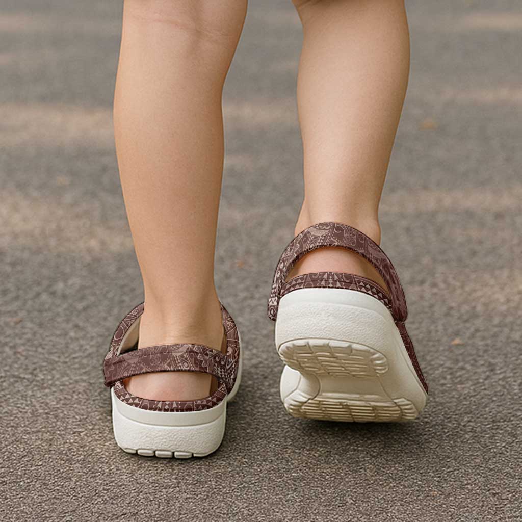 Hawaiian Turtles and Leis Clogs Shoes Tribal Kakau Pattern Mocha Mousse Color LT03 - Polynesian Pride