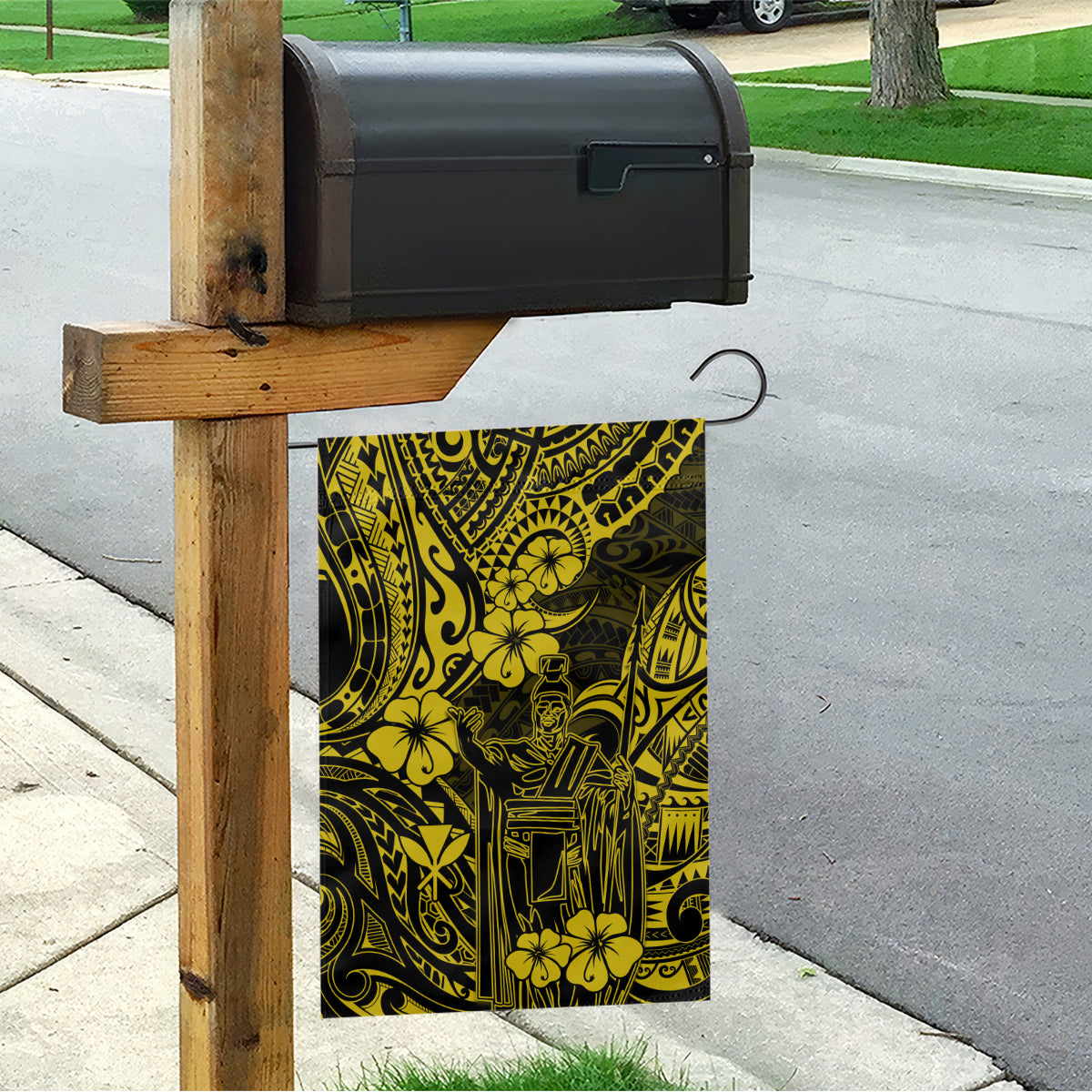 Hawaii King Kamehameha Garden Flag Polynesian Pattern Yellow Version LT01 - Polynesian Pride