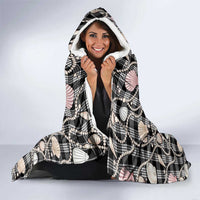 Hawaiian Ocean Seashells Hooded Blanket Black Palaka Pattern