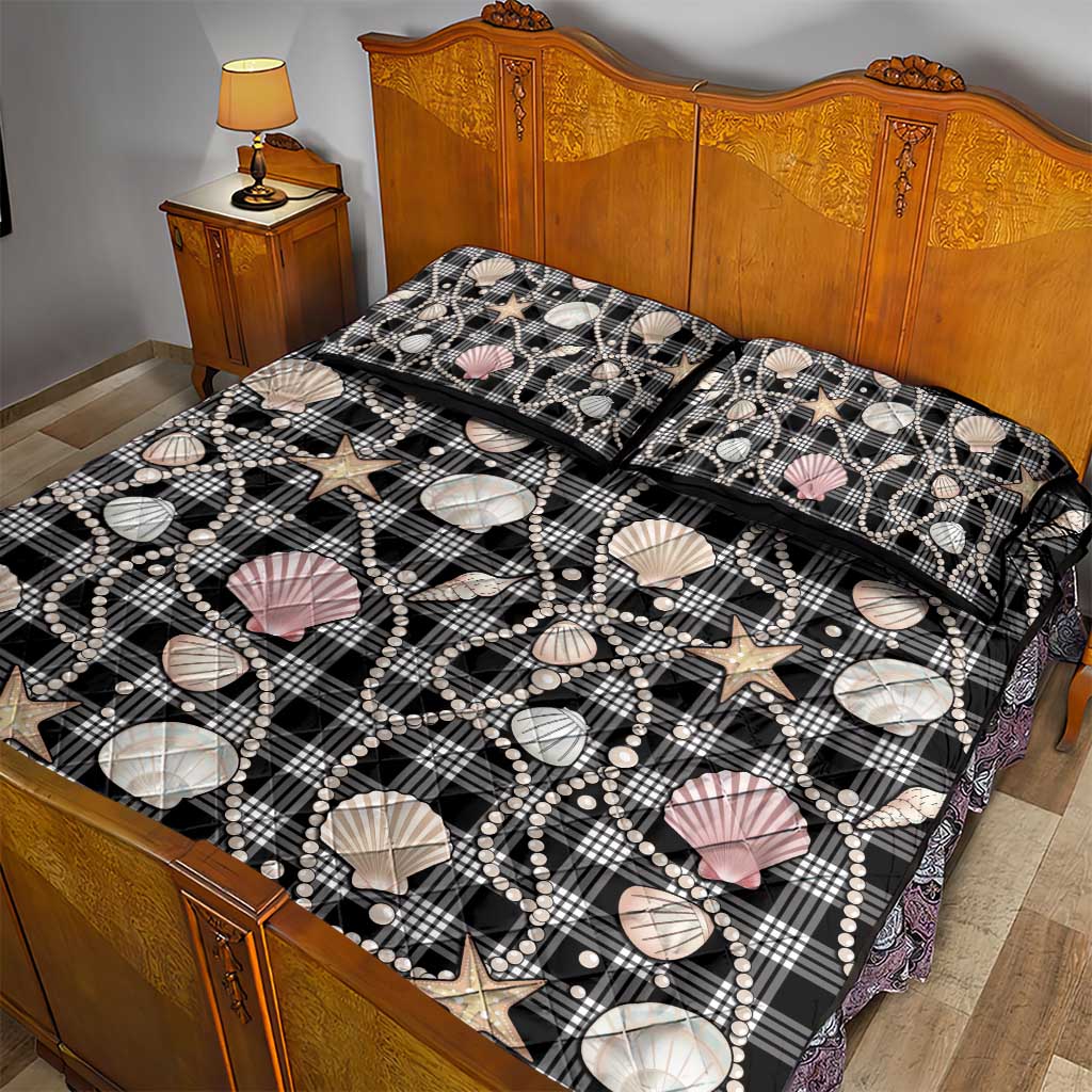 Hawaiian Ocean Seashells Quilt Bed Set Black Palaka Pattern