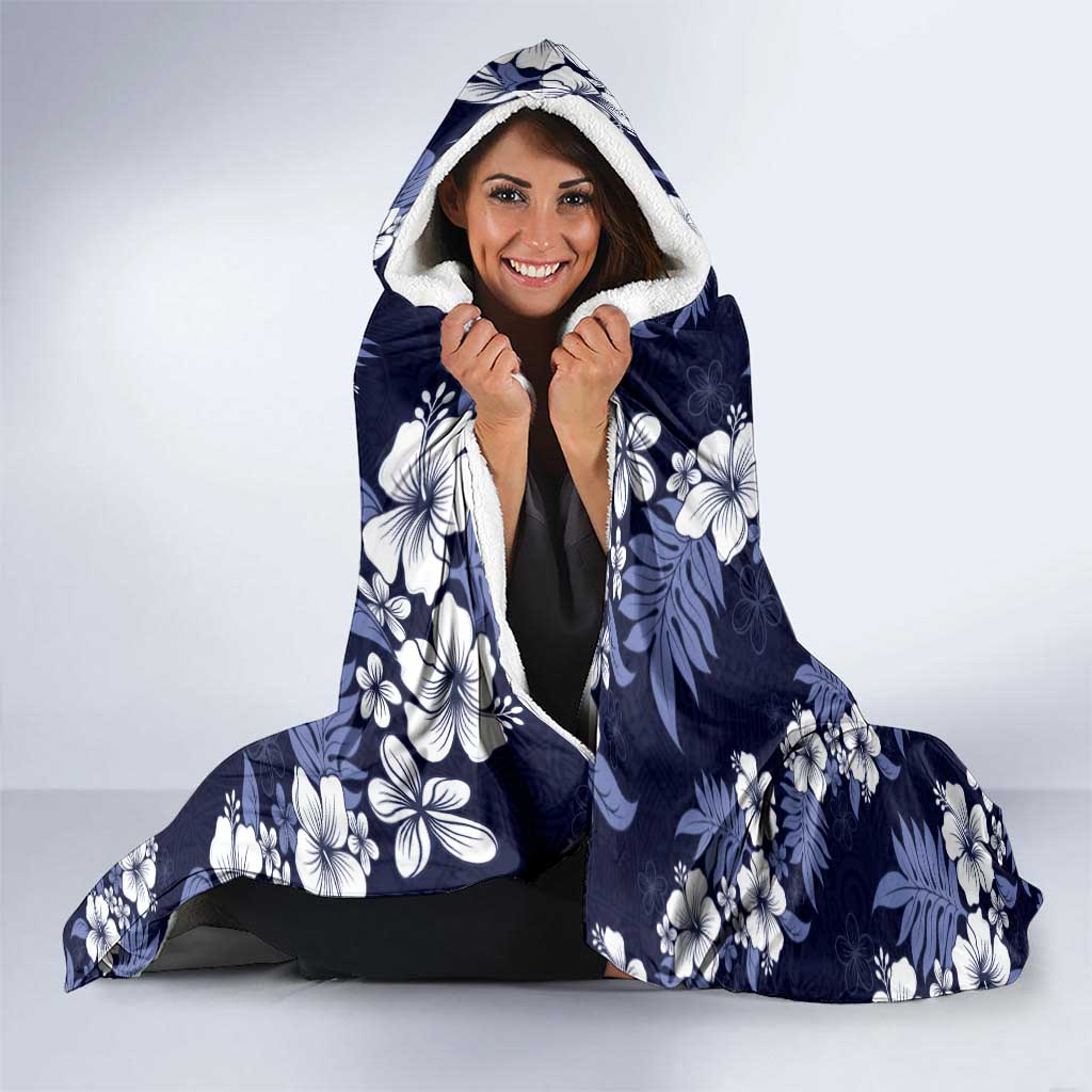 Hawaiian Hibiscus Tribal Floral Blue Hooded Blanket Polynesian Tapa Pattern - Polynesian Pride
