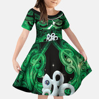 Personalised Maori Matariki Manaia Kakariki Kid Short Sleeve Dress Maori Kowhaiwhai Pattern Galaxy LT01 KID Green - Polynesian Pride