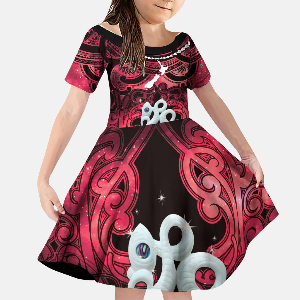 Personalised Maori Matariki Manaia Whero Family Matching Mermaid Dress and Hawaiian Shirt Maori Kowhaiwhai Pattern Galaxy LT01 Daughter's Dress Red - Polynesian Pride