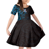 New Zealand Tuatara Plumeria Family Matching Off Shoulder Short Dress and Hawaiian Shirt Maori Blue Koru Tribal Tattoo LT01 Daughter's Dress Blue - Polynesian Pride